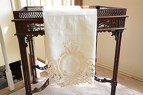 Princess Battenburg Lace Bath Towel. 28"x48" Ecru color